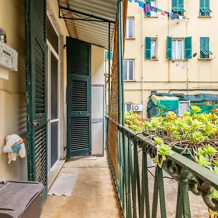Yellow Near The Train Station With Balcony La Spezia